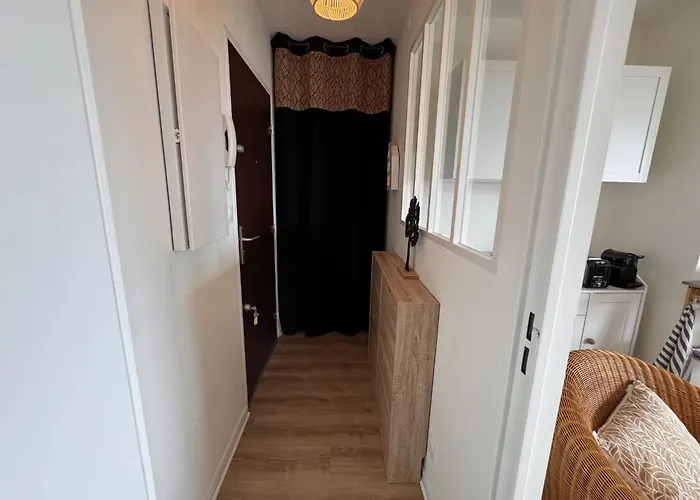 Proche - 2 Pieces Balcon Au Sud *